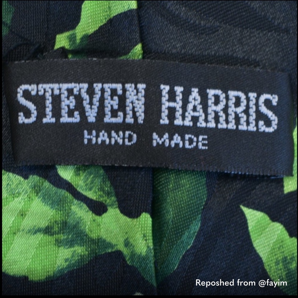 Steven Harris | Vintage Macaw Tie - Picture 2 of 5